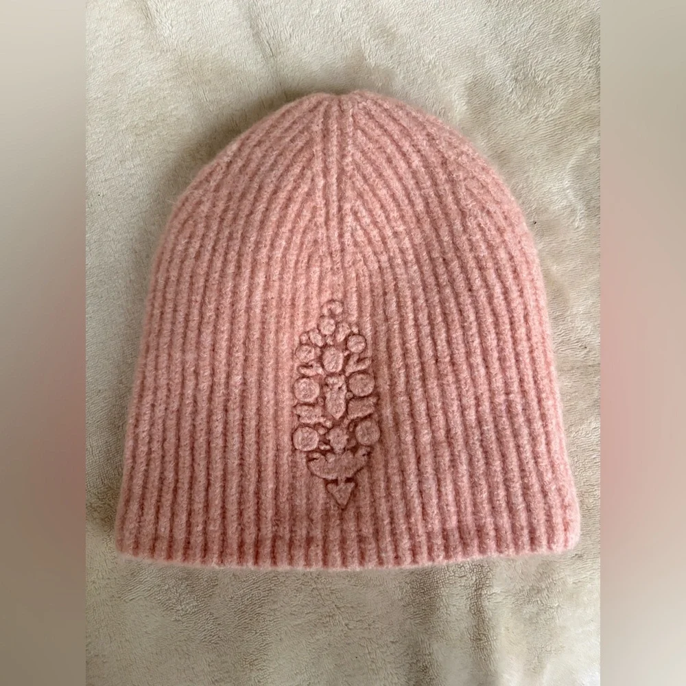 FP Movement Major Mogul Beanie in Peach- NWOT